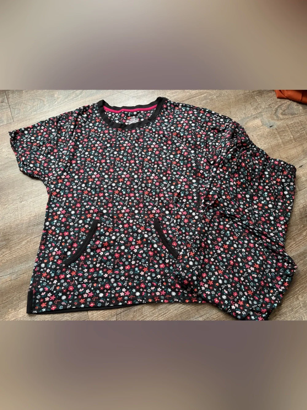 🌸 $10 SALE 🌸 Secret Treasures Women’s Pajamas